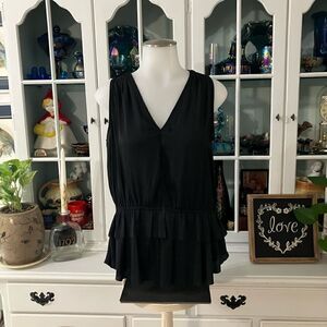 Banana Republic Black Tiered Sleeveless Blouse Sz Small